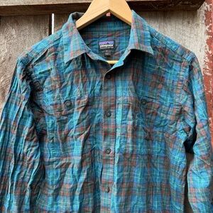 Patagonia Men's Long-Sleeved Organic Cotton Midweight Fjord Flannel Shirt